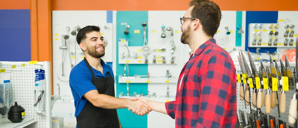 How franchisees can de-stress & improve retention by engaging new hires upfront 