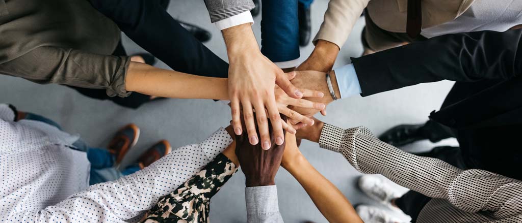 Il est écrit : « Une expérience de mise en œuvre individualisée avec un soutien personnalisé ». 