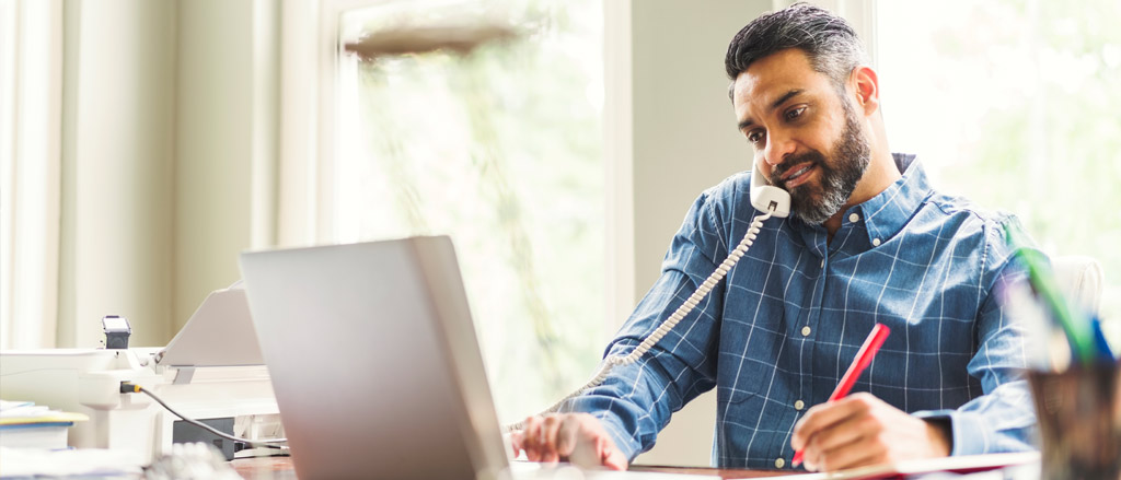 Il est écrit : « Paie; À venir : Simplifier le traitement des RE ». 