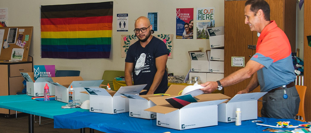 Payworks permet au Rainbow Resource Centre d’organiser un camp virtuel.