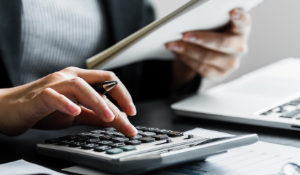 What analytics features do accountants need from payroll software? 